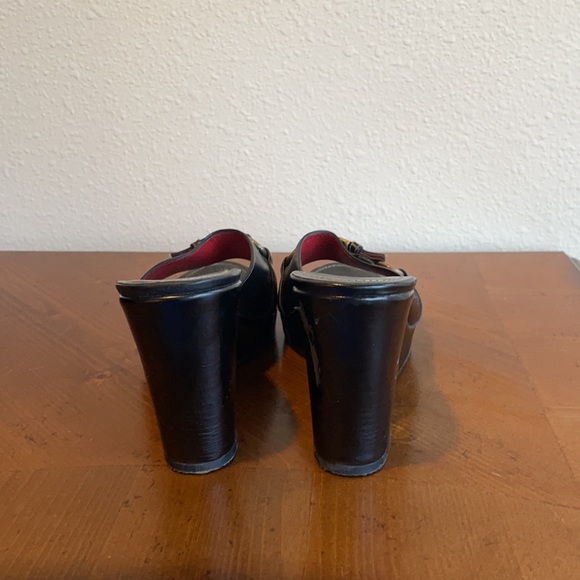 Coach Heels - Picture 3 of 4